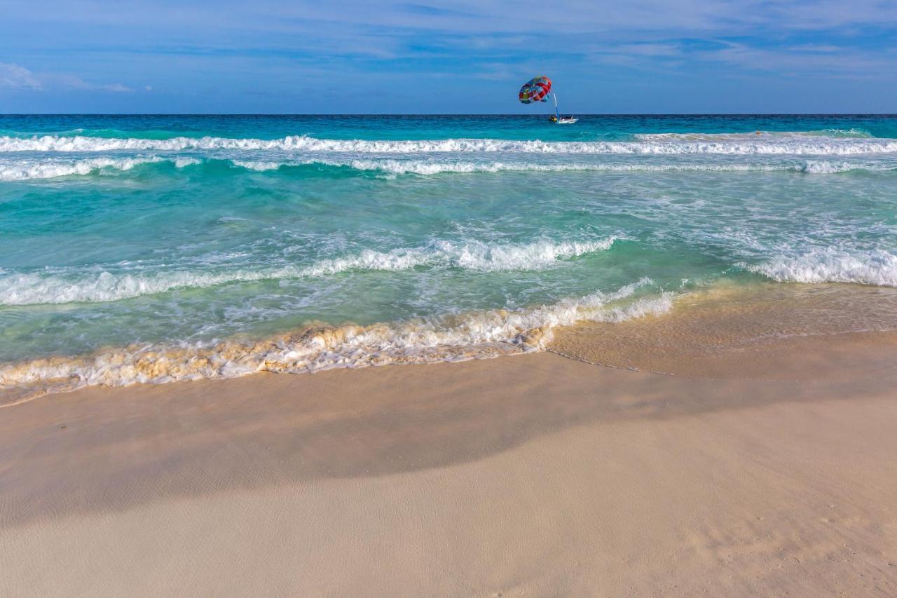 Brisas Beach & Ocean Front Vacation Apartments Cancun Zona Hotelera Extérieur photo